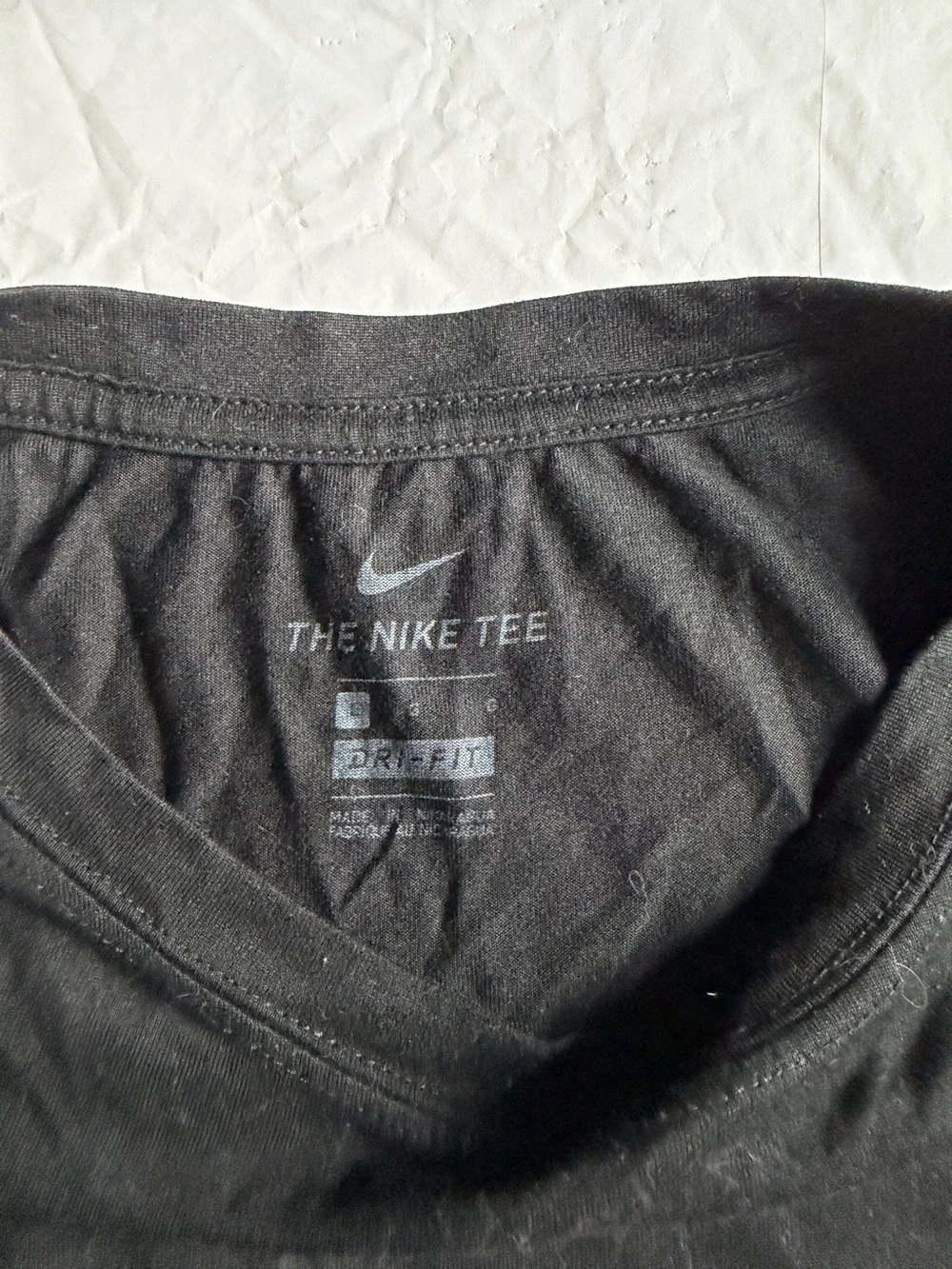 Nike Dri-FIT The Nike Tee Black Athletic Training Shirt Men's Large L Swoosh - Picture 5 of 5